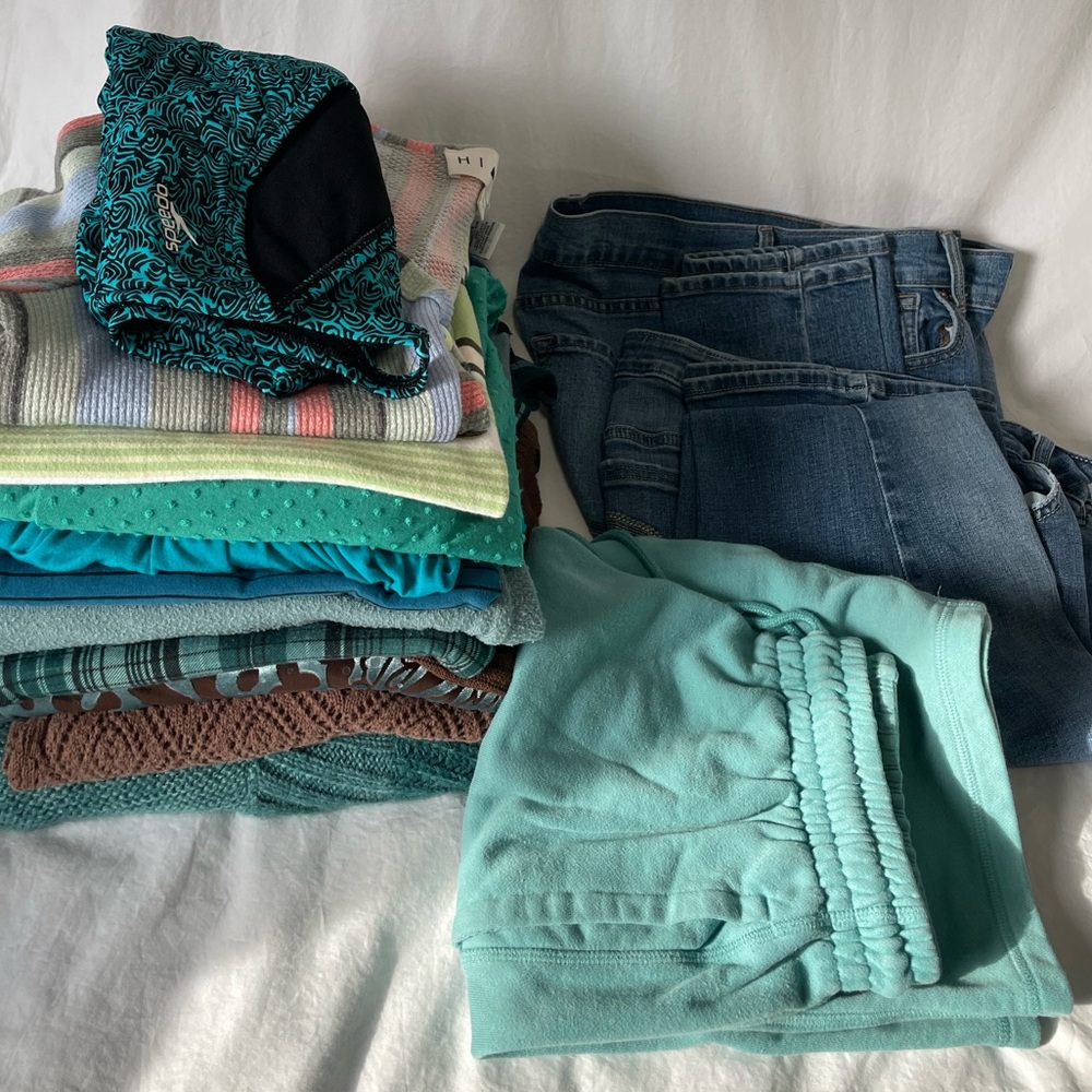 15 piece women’s clothing reseller bundle-teals and blues
